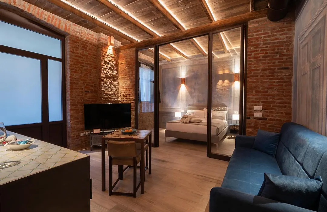 Emme Loft I Blue Moon - Elegant Luxury Loft Milan-1